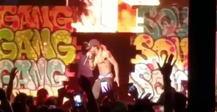 Lil Wayne Summons The Goon Squad After A Drink Flies At Him [VIDEO ...