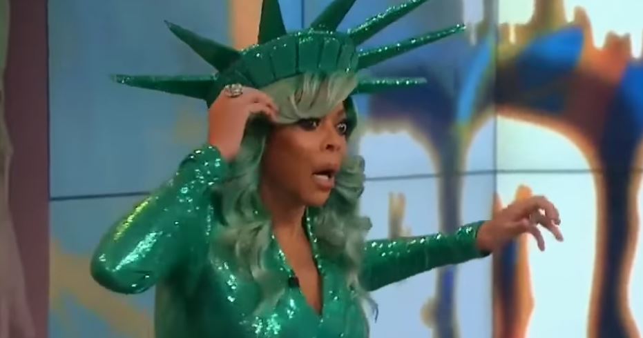 Wendy Williams Passes Out On Live TV [VIDEO] :: Hip-Hop Lately