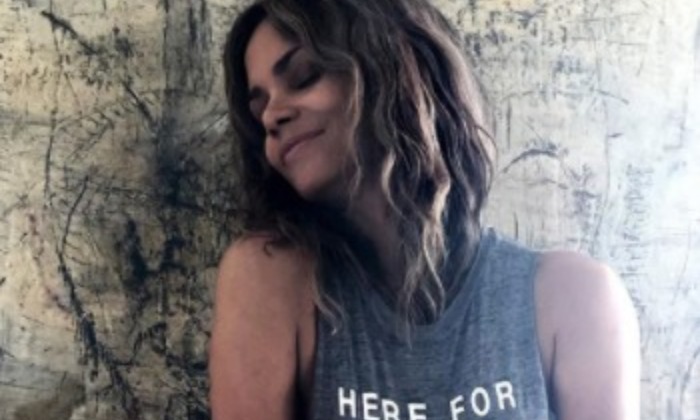 Halle Berry Pussy Spread Porn - Halle Berry Breaks The Internet At Age 54 With Gorgeous Thirst Trap ::  Hip-Hop Lately
