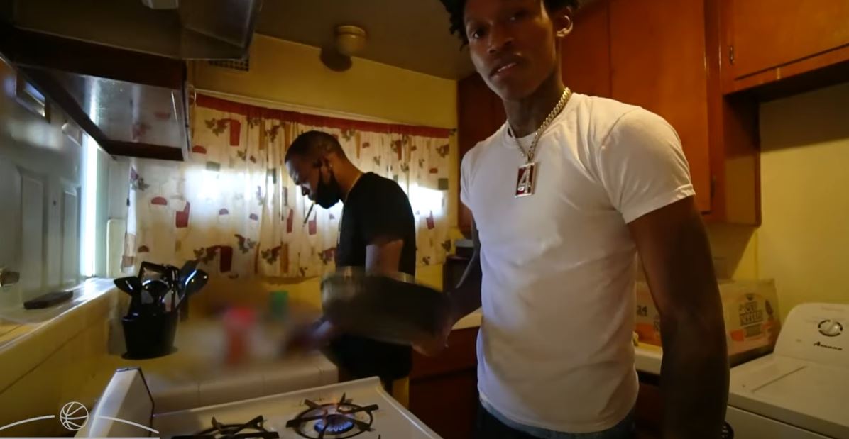 YGs Artist D3 Cooks Crack In No Jumper Video During Tour