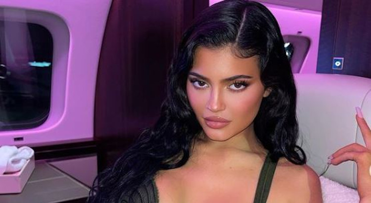 TikTok Video Proves Kylie Jenner Got A Whole New Face :: Hip-Hop Lately