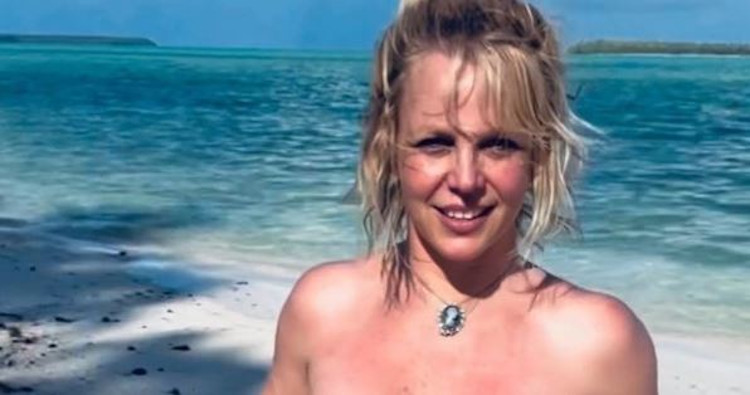 Britney Spears Gets Naked On A Beach PHOTOS Hip-Hop Lately