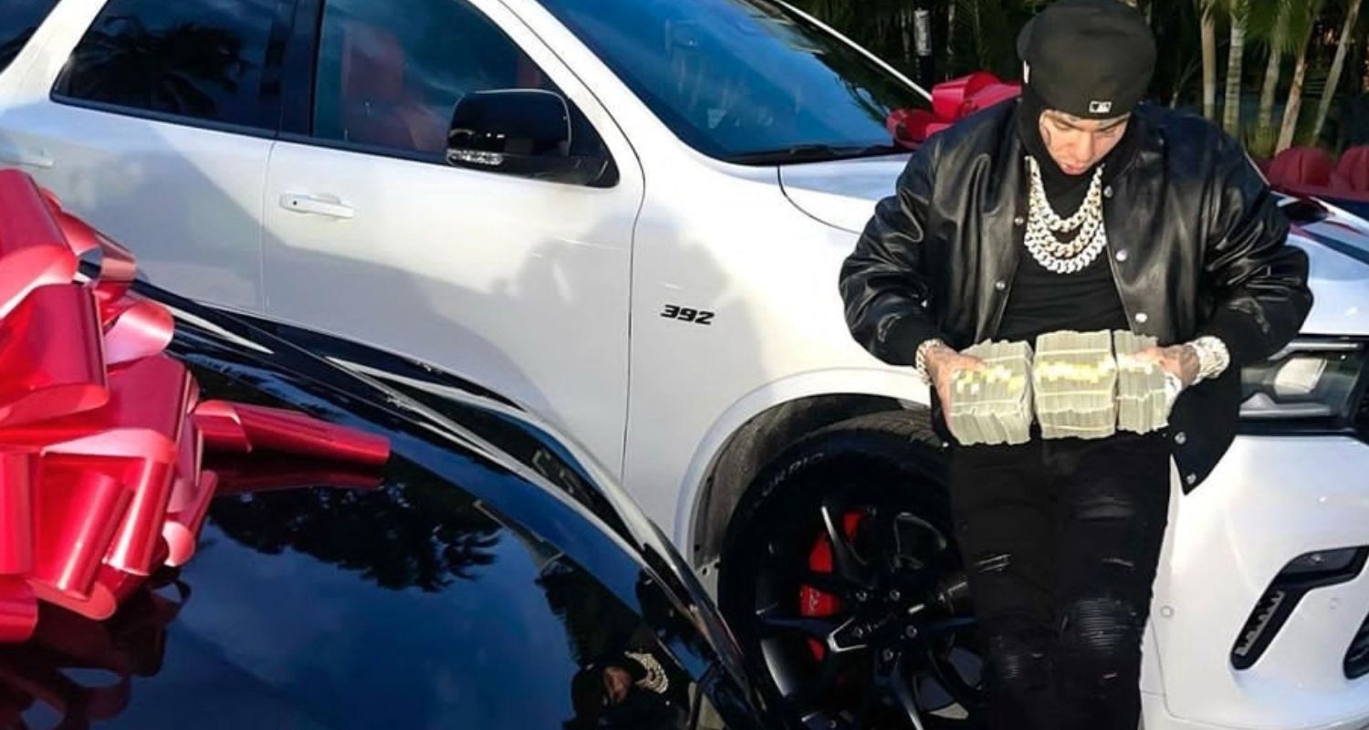 Tekashi 6ix9ine Buys His Mom A Lamborghini Truck For Christmas :: Hip-Hop  Lately