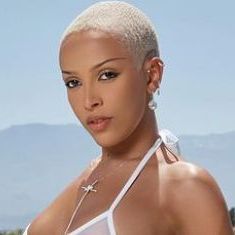 Doja Cat Twerks Like Her life Depends On It